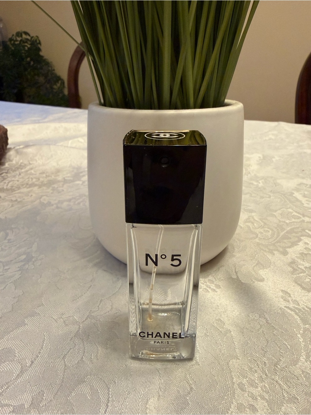 CHANEL N°5 Clear Glass Atomizer with Black Cap